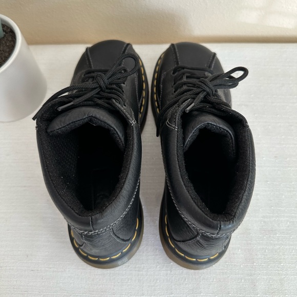 New Dr. Martens Vintage Black Leather Floral Embossed Platform Boots Womens 10 - Picture 9 of 13